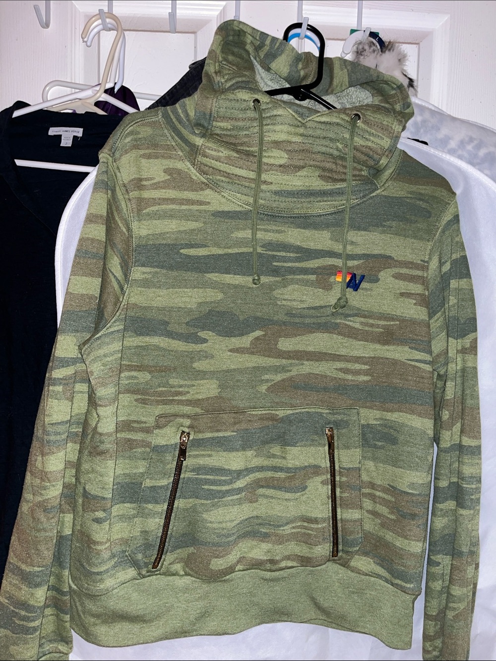 🌺SALE🌺 Aviator Nation Green Camo Pullover Hoodie with gold zippers size small i - Picture 5 of 14